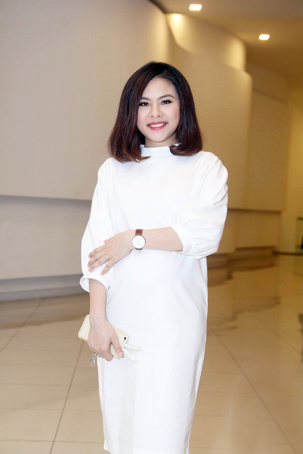Bà bầu Vân Trang