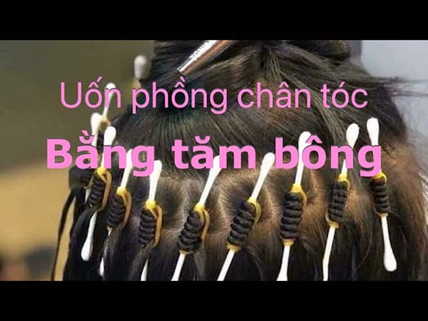 Làm phồng chân tóc bằng tăm bông